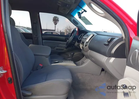 2005 Toyota Tacoma Prerunner V6 z USA, uszkodzony, nr VIN 5TEKU72N85Z140268